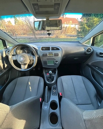 Seat Leon cena 13800 przebieg: 277045, rok produkcji 2006 z Radom małe 46